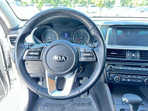 Used 2019 Kia Optima S FWD image 18