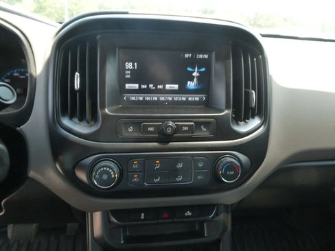 Used 2018 Chevrolet Colorado W/T RWD image 18