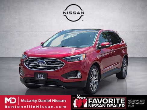 Used 2022 Ford Edge Titanium w/ Equipment Group 301A AWD/4WD image 2