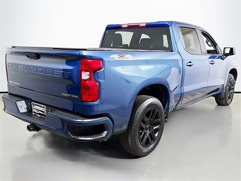 Used 2024 Chevrolet Silverado 1500 Custom image 4