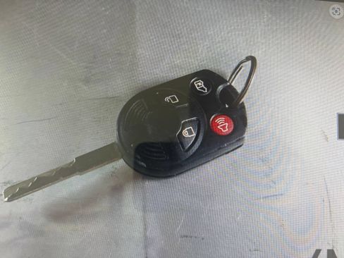 Used 2017 Ford Transit 150 XL RWD image 8