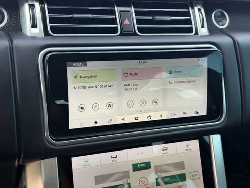 Used 2020 Land Rover Range Rover HSE image 22