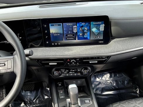 New 2026 Nissan Kicks SV w/ SV Premium Package image 6