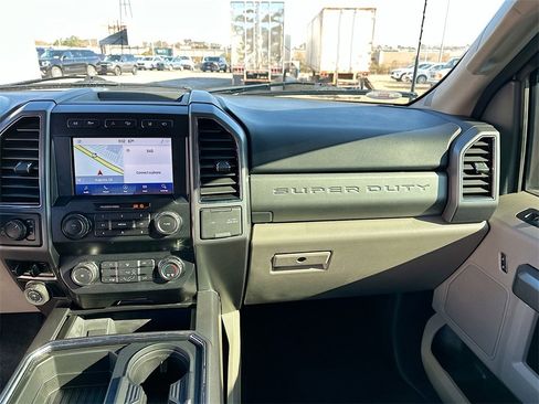 Used 2022 Ford F250 XLT w/ Black Appearance Package image 20