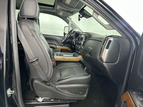 Used 2018 Chevrolet Silverado 2500 High Country w/ Duramax Plus Package image 47