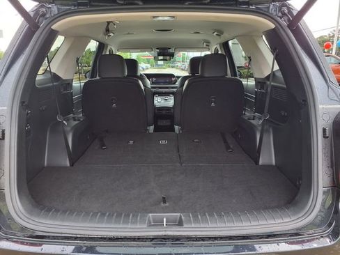 Used 2025 Hyundai Palisade SEL FWD image 12