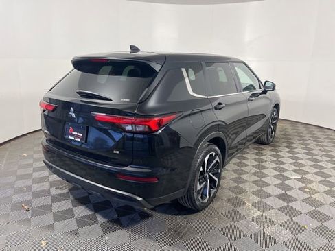Used 2022 Mitsubishi Outlander SEL Black Edition image 9
