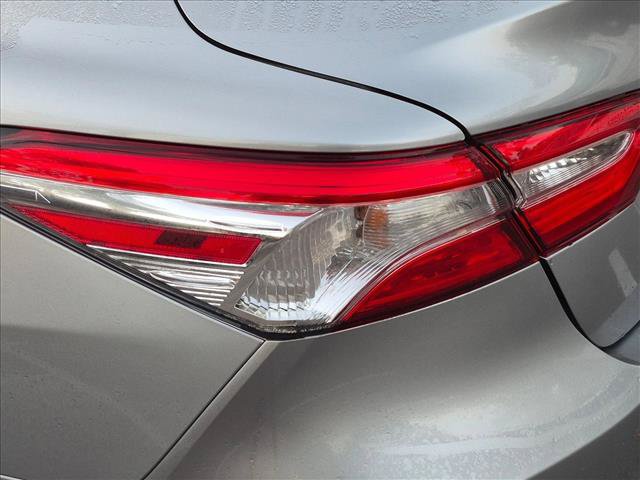 Used 2020 Toyota Camry LE FWD image 13