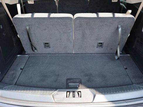 Used 2023 Ford Explorer 4WD image 6