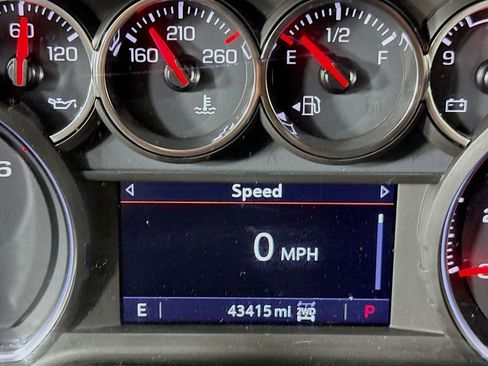 Used 2021 Chevrolet Silverado 1500 LT Trail Boss w/ Convenience Package II image 12