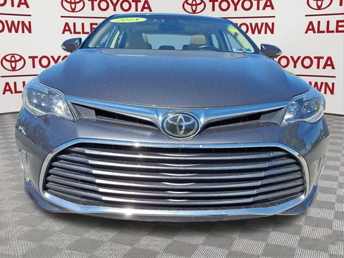 Used 2018 Toyota Avalon Limited w/ All Weather Liner Package FWD image 3