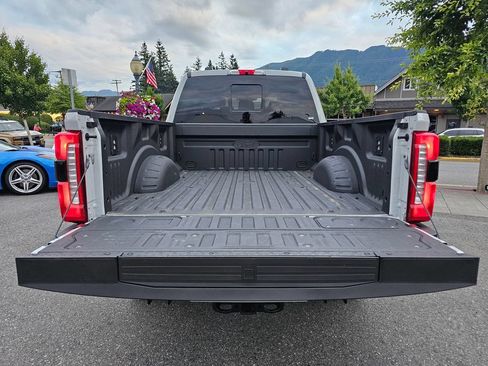 Used 2026 Ford F250 Lariat w/ Black Appearance Package AWD/4WD image 12