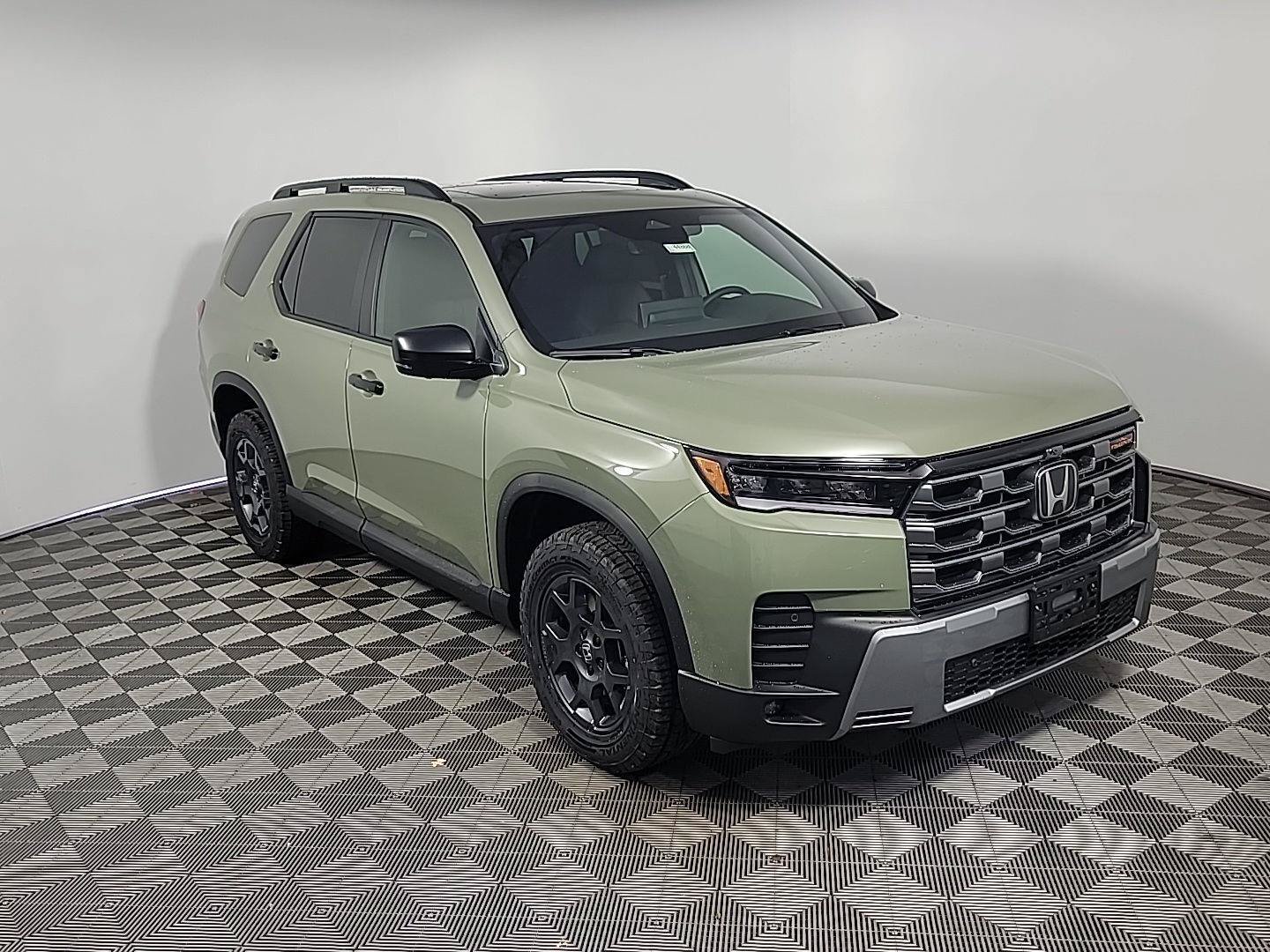 New 2026 Honda Pilot TrailSport image 2