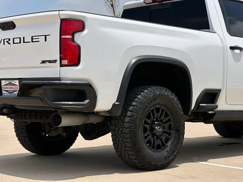 Used 2026 Chevrolet Silverado 2500 ZR2 w/ LPO, Dark Essentials Package AWD/4WD image 13