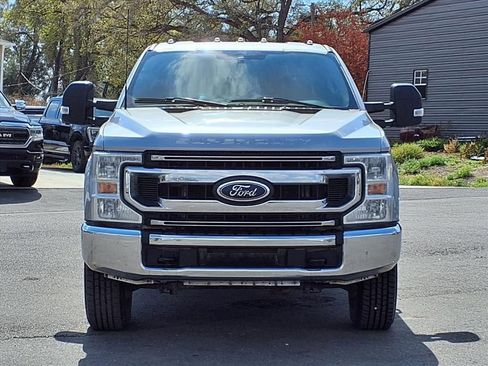 Used 2022 Ford F250 XLT AWD/4WD image 2