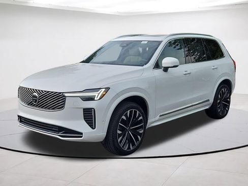 Certified 2026 Volvo XC90 B6 Plus AWD/4WD image 1