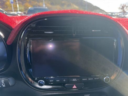 Certified 2024 Kia Soul GT-Line w/ Option Group 020 image 4