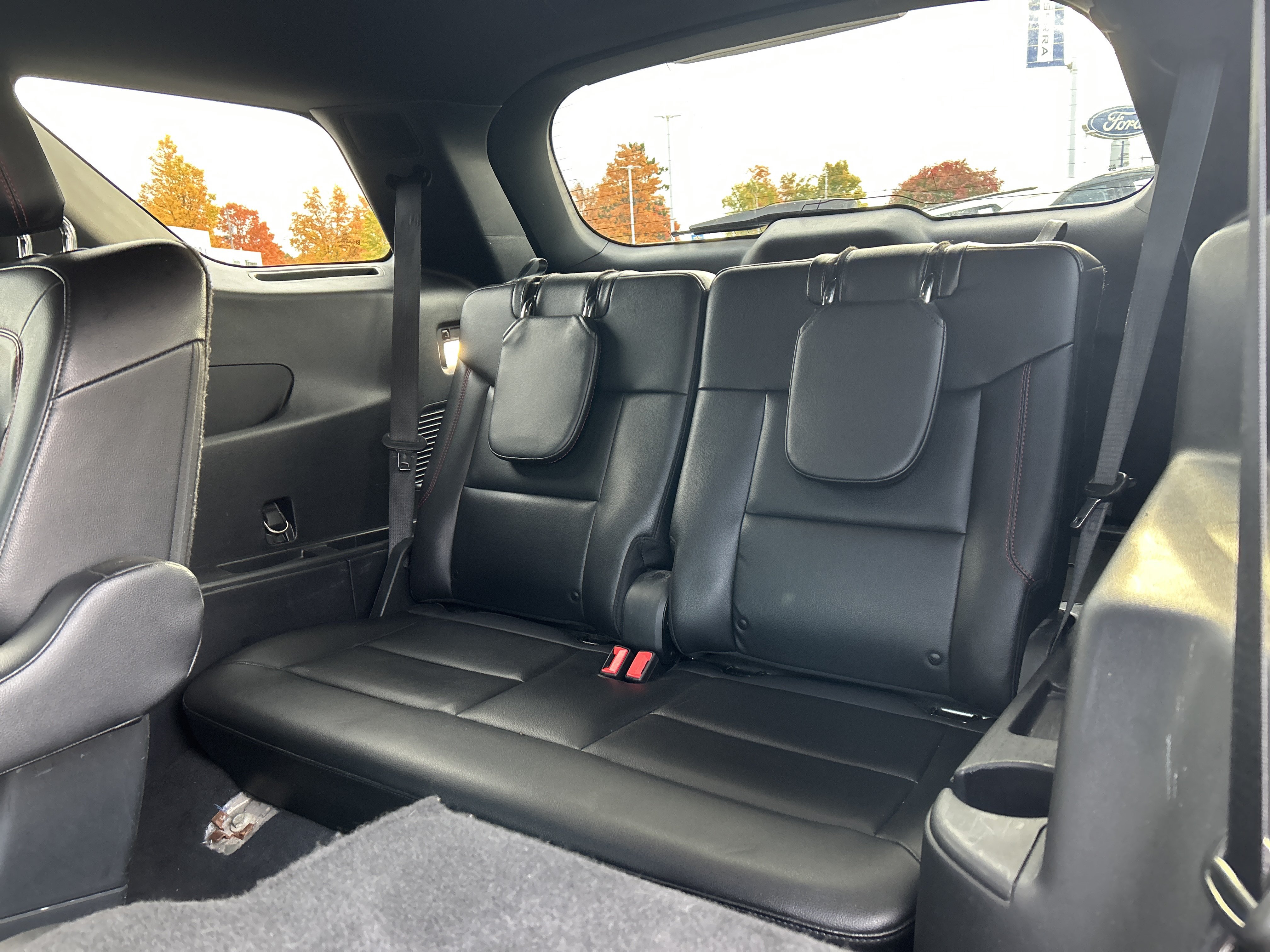 Used 2022 Ford Explorer ST-Line w/ Class IV Trailer Tow Package AWD/4WD image 21