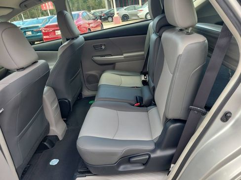 Used 2016 Toyota Prius V Four FWD image 30