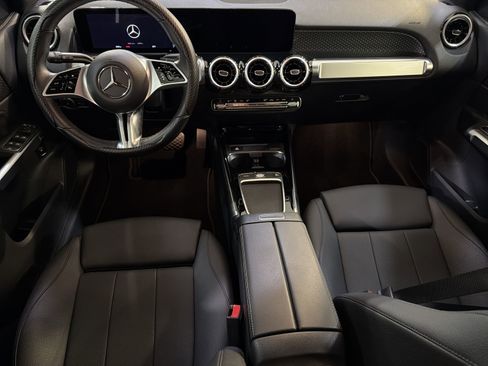 Used 2025 Mercedes-Benz GLB 250 image 21