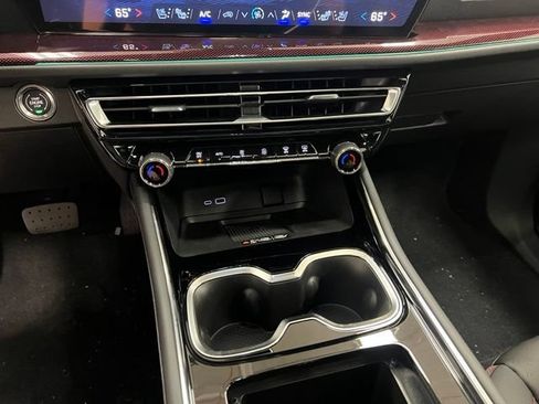New 2026 Chevrolet Traverse RS AWD/4WD image 12