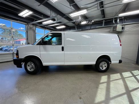 Used 2021 Chevrolet Express 2500 w/ Driver Convenience Package image 2