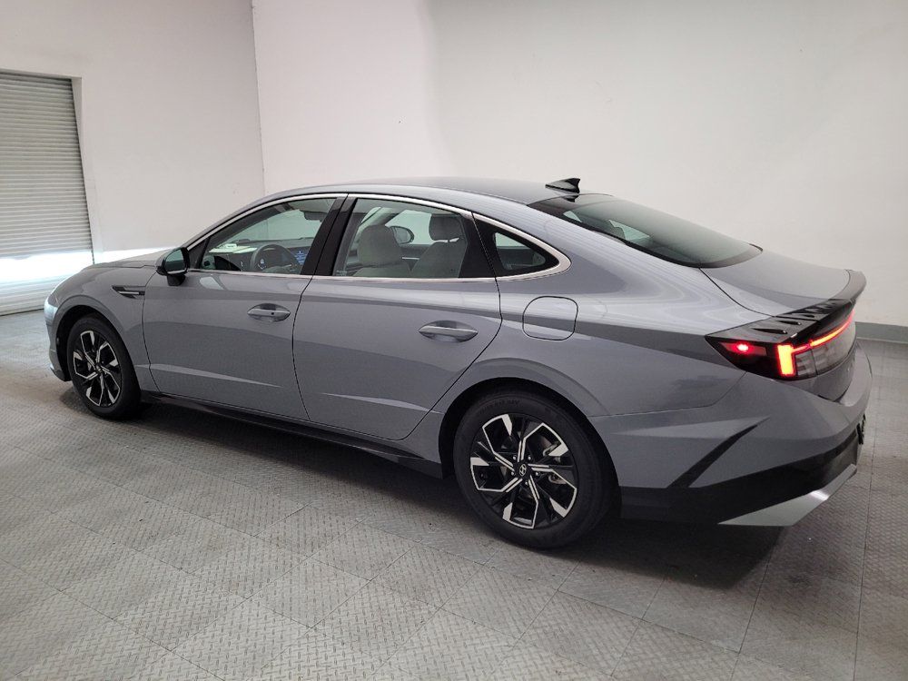 Used 2025 Hyundai Sonata SEL FWD image 3