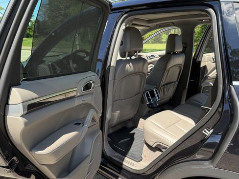 Used 2013 Porsche Cayenne Diesel image 6