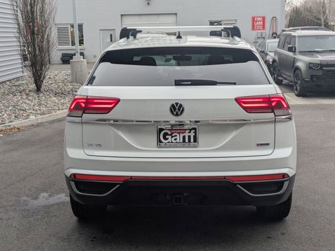 Used 2022 Volkswagen Atlas Cross Sport SE image 4