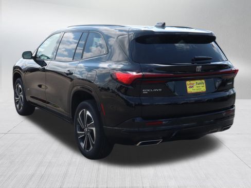 New 2026 Buick Enclave Sport Touring w/ Power Package image 5