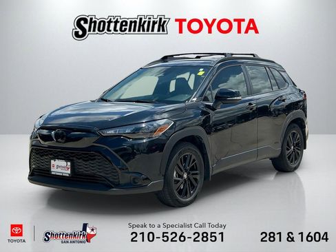 Used 2024 Toyota Corolla Cross AWD Hybrid image 1