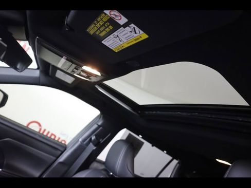 Used 2023 Toyota Highlander XSE FWD image 26