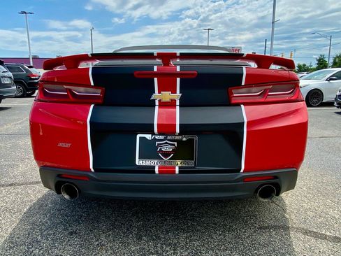 Used 2017 Chevrolet Camaro SS RWD image 5