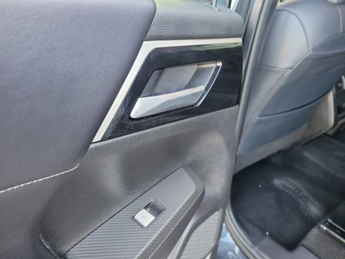 Used 2024 Mitsubishi Outlander SE image 13