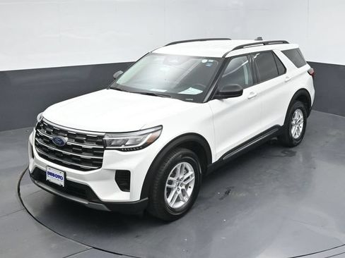 Certified 2025 Ford Explorer Active AWD/4WD image 41