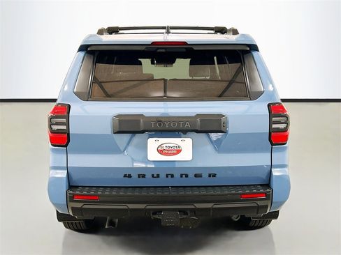 Used 2025 Toyota 4Runner SR5 image 5