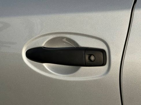 Certified 2020 Nissan Rogue S FWD image 12