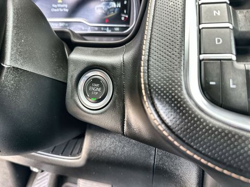 Certified 2024 GMC Yukon AT4 w/ Technology Package AWD/4WD image 17
