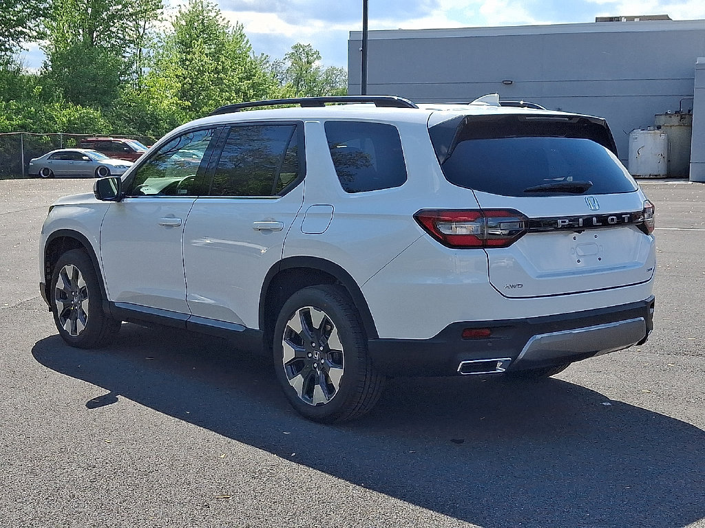 New 2026 Honda Pilot Elite image 3
