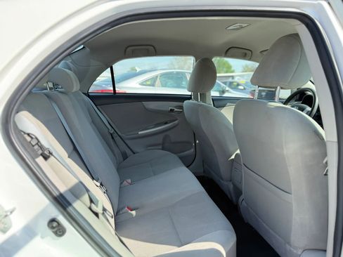 Used 2013 Toyota Corolla LE image 21