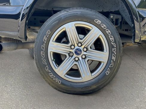 Used 2019 Ford F150 XLT w/ Equipment Group 302A Luxury AWD/4WD image 29