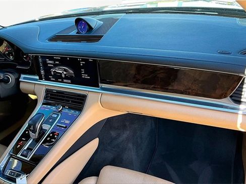 Used 2017 Porsche Panamera 4S image 16