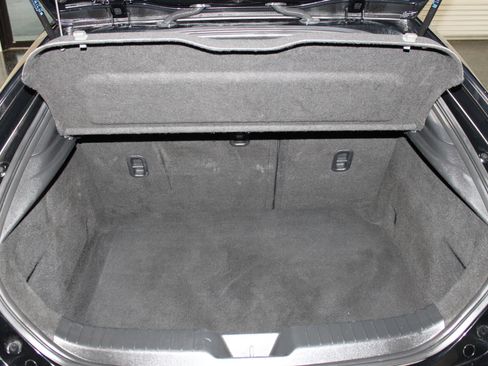 Used 2019 MAZDA MAZDA3 Hatchback FWD image 33
