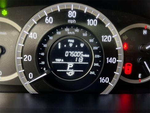 Used 2017 Honda Accord EX-L image 12