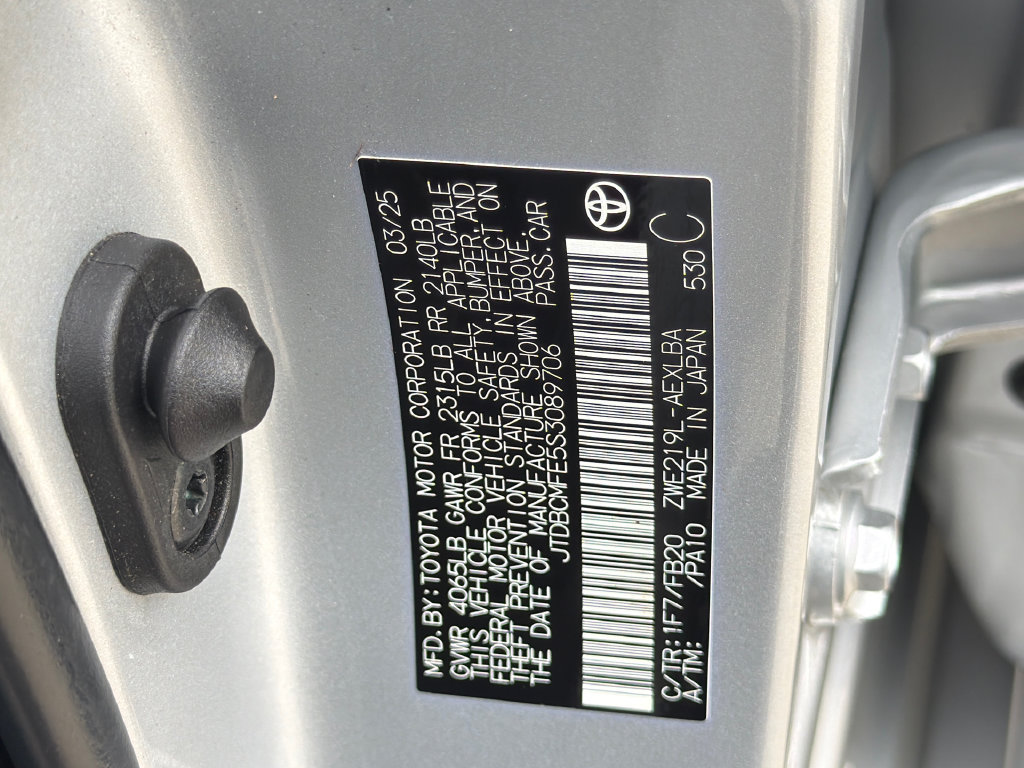 Used 2025 Toyota Corolla LE FWD image 34