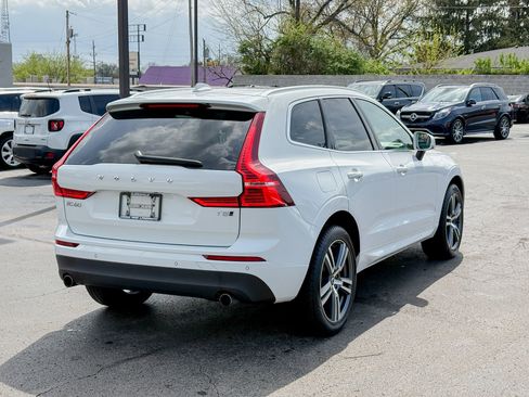 Used 2021 Volvo XC60 T5 Momentum w/ Advanced Package image 6