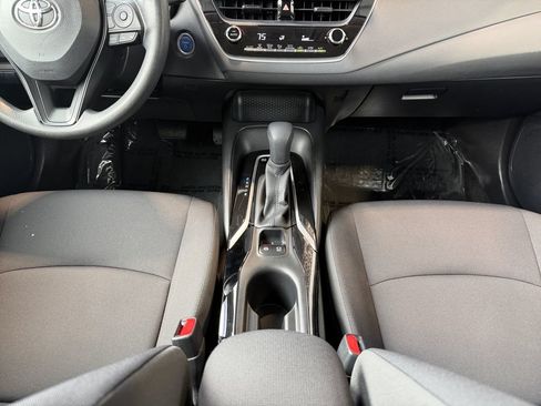 Used 2021 Toyota Corolla LE FWD image 13