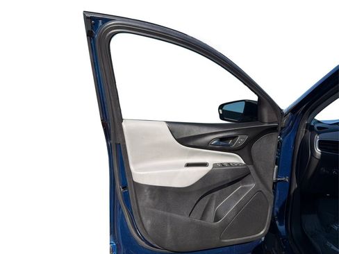 Used 2022 Chevrolet Equinox LS image 20