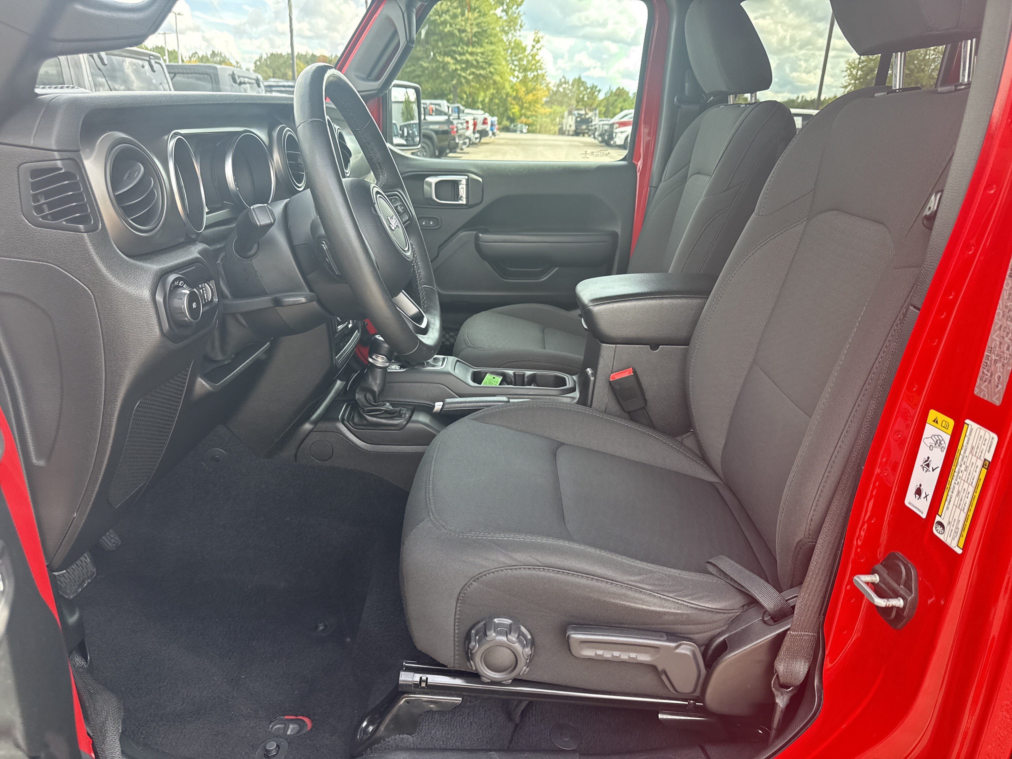 Used 2019 Jeep Wrangler Unlimited Sport S AWD/4WD image 9