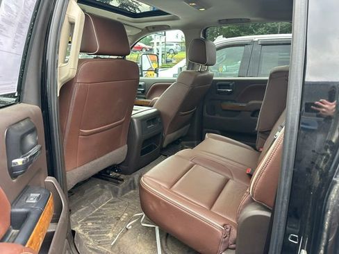 Used 2018 Chevrolet Silverado 2500 High Country w/ Duramax Plus Package image 6